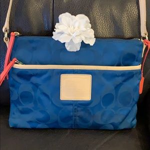 🎀 Coach Crossbody Purse 🎀